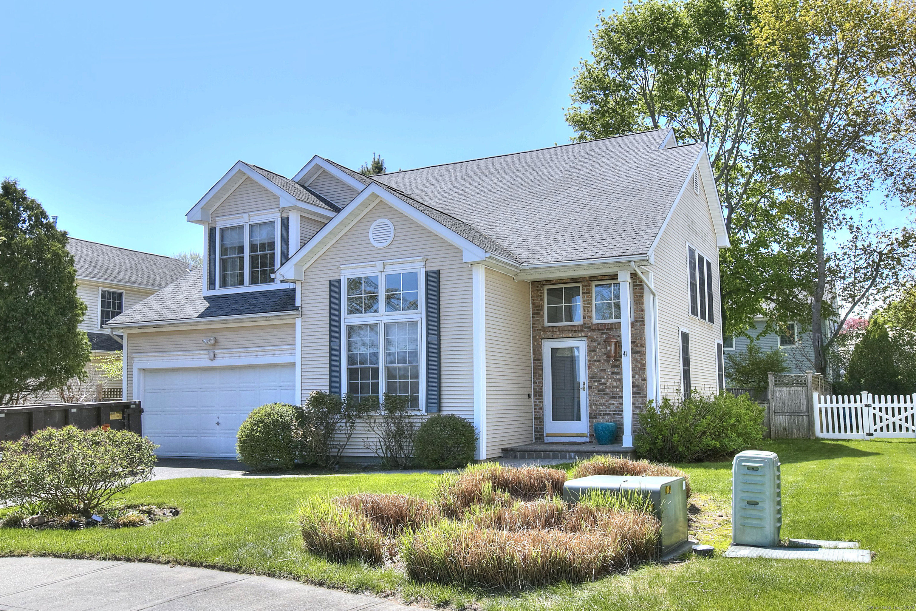 Rental Property at Ennis Lane, Fairfield, Connecticut - Bedrooms: 4 
Bathrooms: 3 
Rooms: 10  - $8,500 MO.