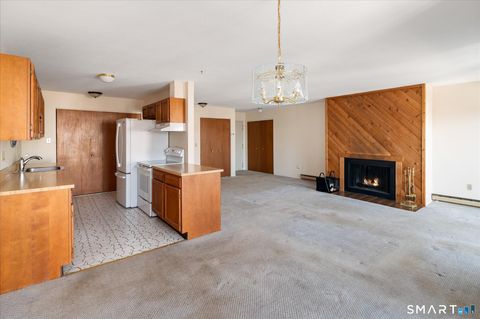 Tiny photo for 950 Cove Road #B6, Stamford, CT 06902 (MLS # 24151374)