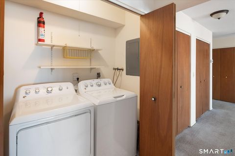 Tiny photo for 950 Cove Road #B6, Stamford, CT 06902 (MLS # 24151374)