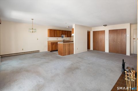 Tiny photo for 950 Cove Road #B6, Stamford, CT 06902 (MLS # 24151374)