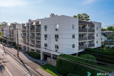 Tiny photo for 950 Cove Road #B6, Stamford, CT 06902 (MLS # 24151374)