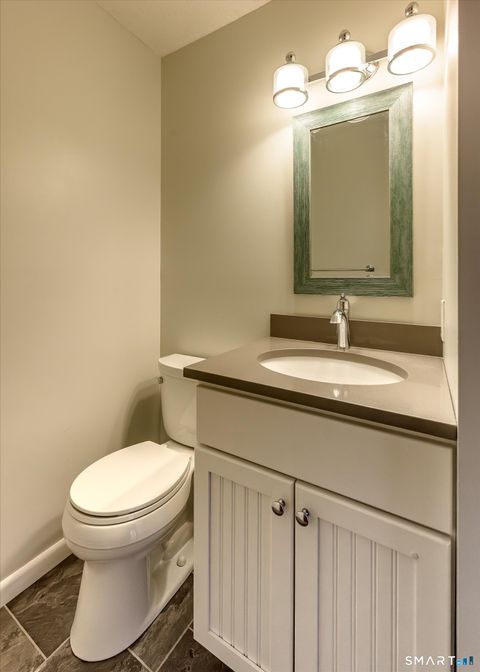 Tiny photo for 950 Cove Road #B6, Stamford, CT 06902 (MLS # 24151374)