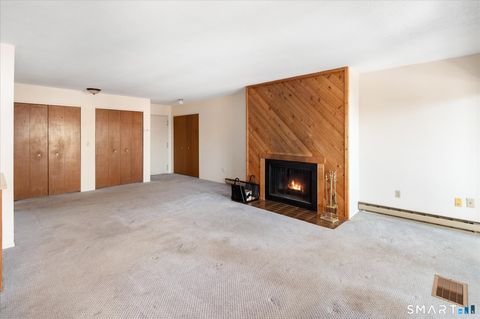 Tiny photo for 950 Cove Road #B6, Stamford, CT 06902 (MLS # 24151374)