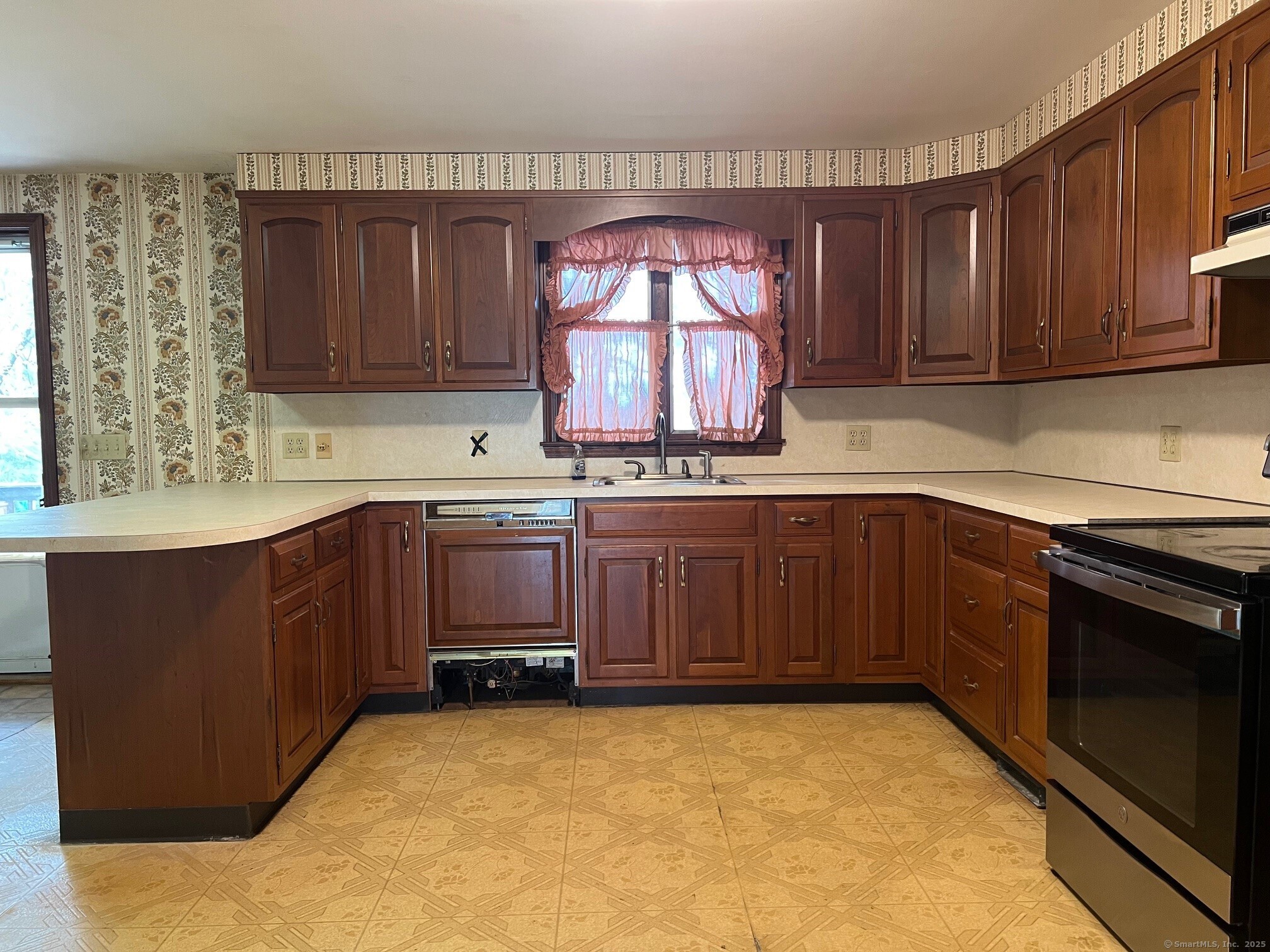 156 Bradford Road, Torrington, Connecticut image 8