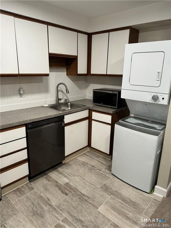 422 Emmett Street APT E