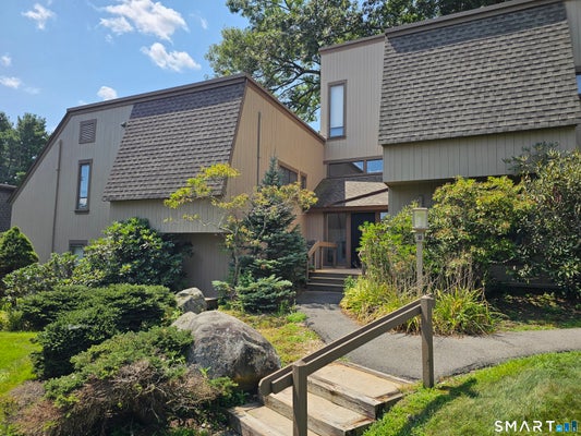 83 MALLARD DR # 83, AVON, CT 06001 - Image fe955e358eb14a5d9bb6d2baee5e4138/1056633749