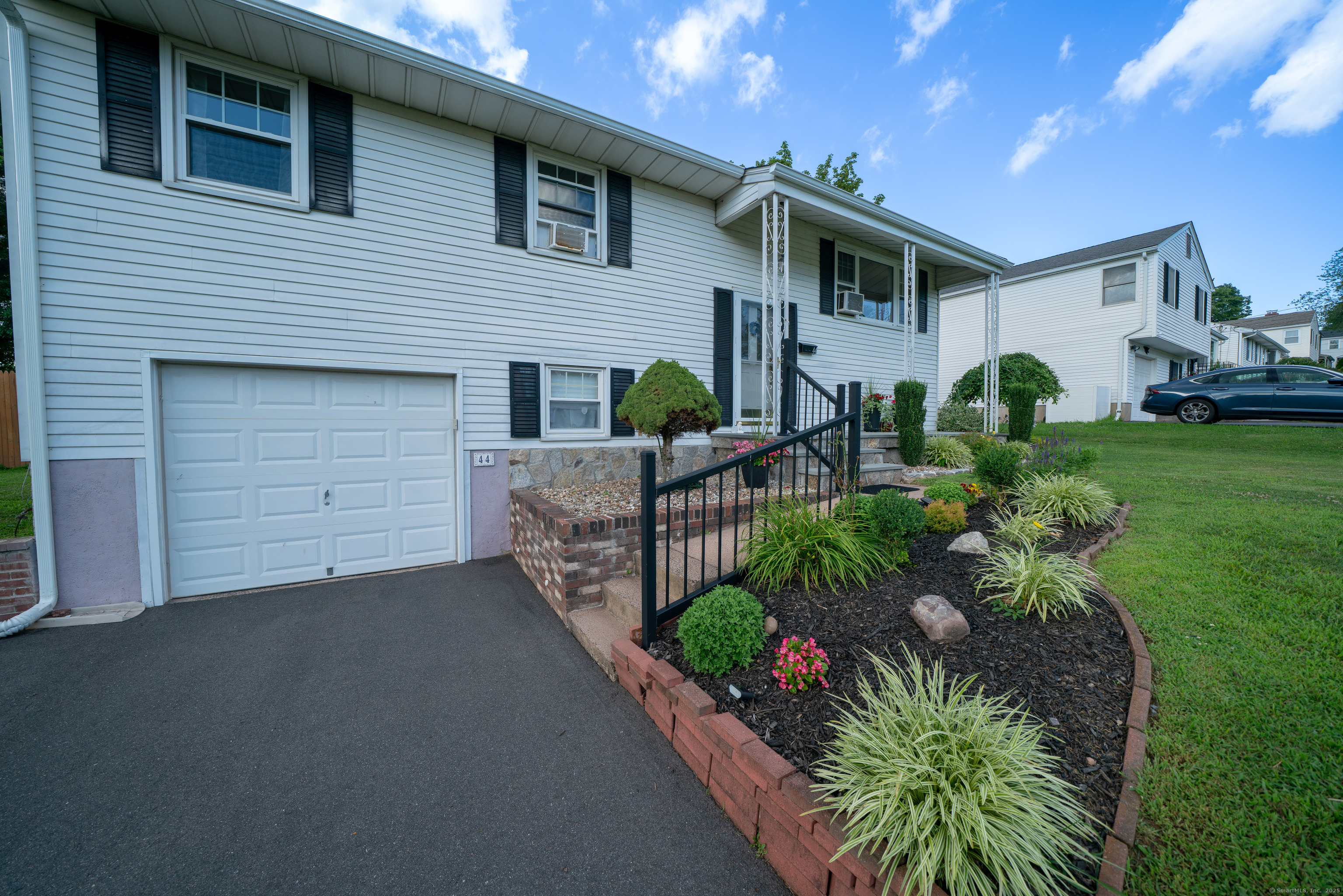 44 Arrowhead Drive