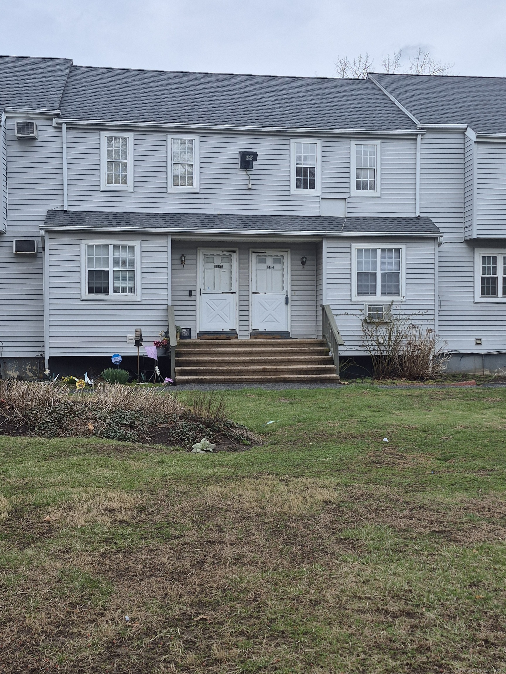 Rental Property at Scuppo Road F4, Danbury, Connecticut - Bedrooms: 2 
Bathrooms: 2 
Rooms: 5  - $2,300 MO.
