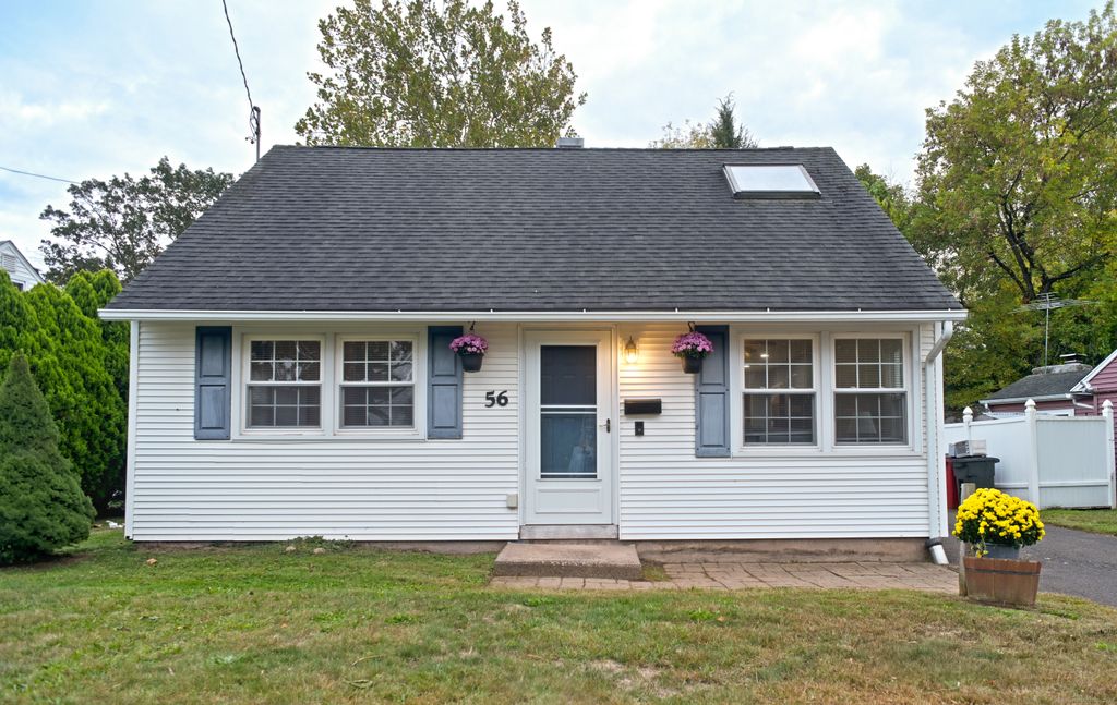 Photo of 56 Glen Hills Road, Meriden, CT 06451 (MLS # 24133789)