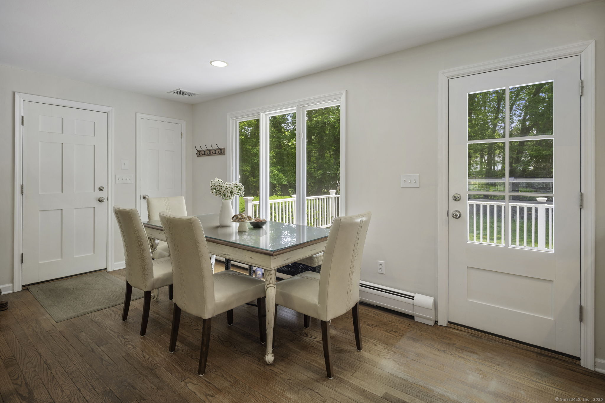 Easton, Connecticut 06612, United States, 4 Bedrooms Bedrooms, ,3 BathroomsBathrooms,Residential,Coming Soon,147352