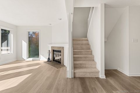 Tiny photo for 60 Far View Commons #60, Southbury, CT 06488 (MLS # 24130918)