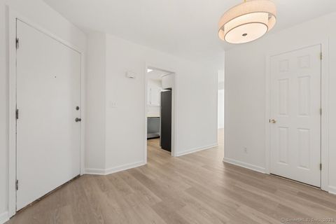 Tiny photo for 60 Far View Commons #60, Southbury, CT 06488 (MLS # 24130918)