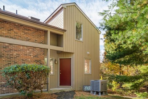 Tiny photo for 60 Far View Commons #60, Southbury, CT 06488 (MLS # 24130918)