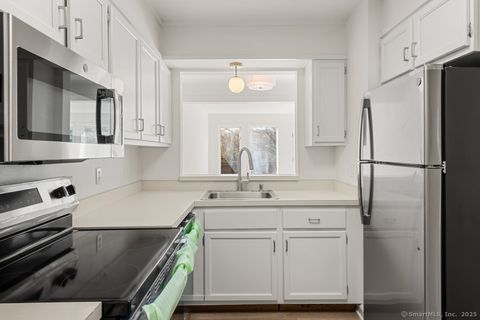 Tiny photo for 60 Far View Commons #60, Southbury, CT 06488 (MLS # 24130918)