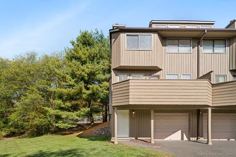 Tiny photo for 60 Far View Commons #60, Southbury, CT 06488 (MLS # 24130918)