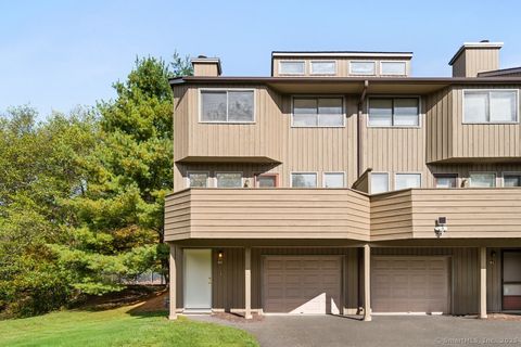 Tiny photo for 60 Far View Commons #60, Southbury, CT 06488 (MLS # 24130918)