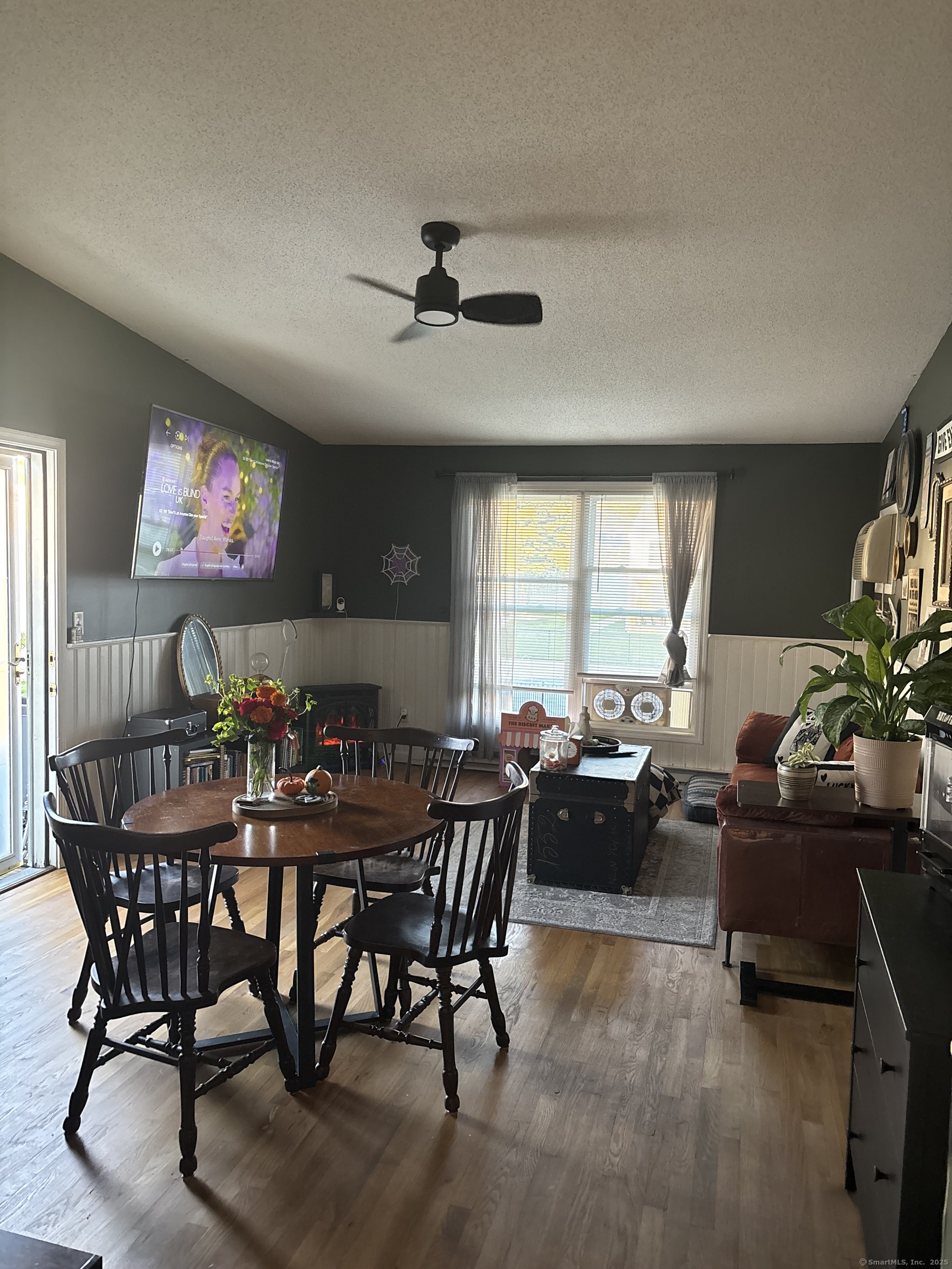949 Pleasant Valley Road
