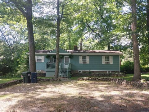 A home in New Milford