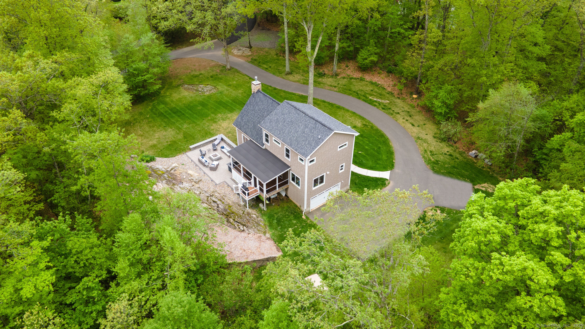 732 Hulls Hill Road, Southbury, Connecticut image 1