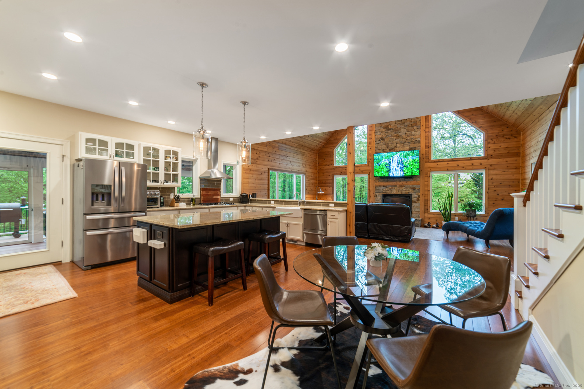 732 Hulls Hill Road, Southbury, Connecticut image 4
