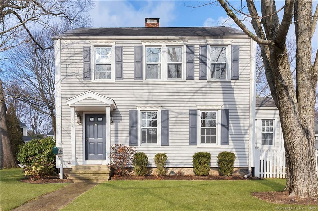 Photo 1 of 208 West Avenue, Darien, Connecticut, $750,000, Web #: 170263221