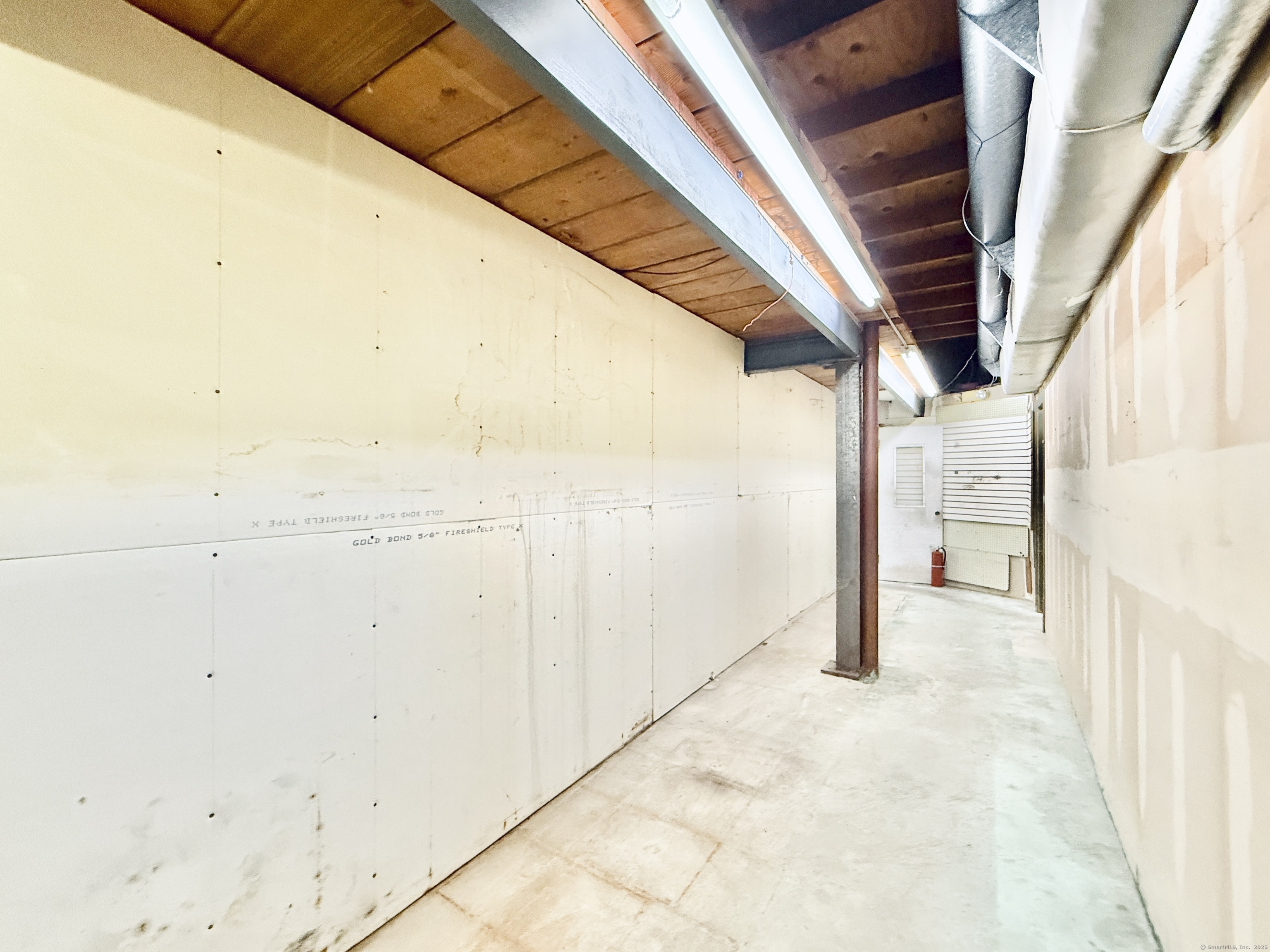 Stamford, Connecticut 06905, United States, ,Residential,Active,235922