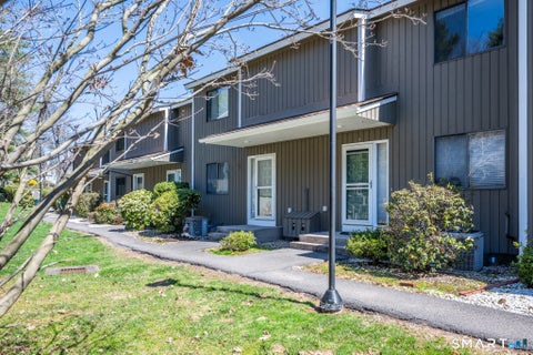 Condo For Sale - 160 Brittany Farms Road #F<br/> Hartford County, New Britain, CT 06053