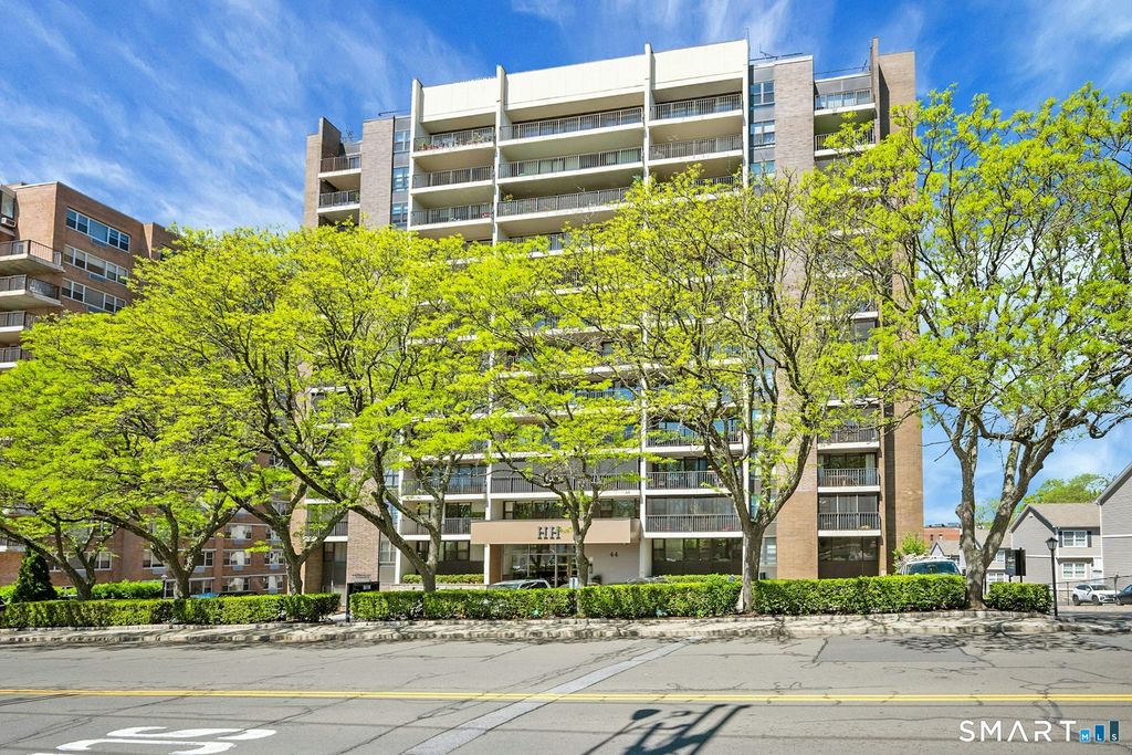 Photo of 44 Strawberry Hill Avenue #7E, Stamford, CT 06902 (MLS # 24180335)