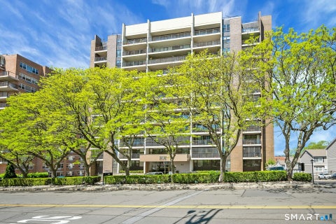 Condo For Rent - 44 Strawberry Hill Avenue #7E<br/> Stamford, CT 06902
