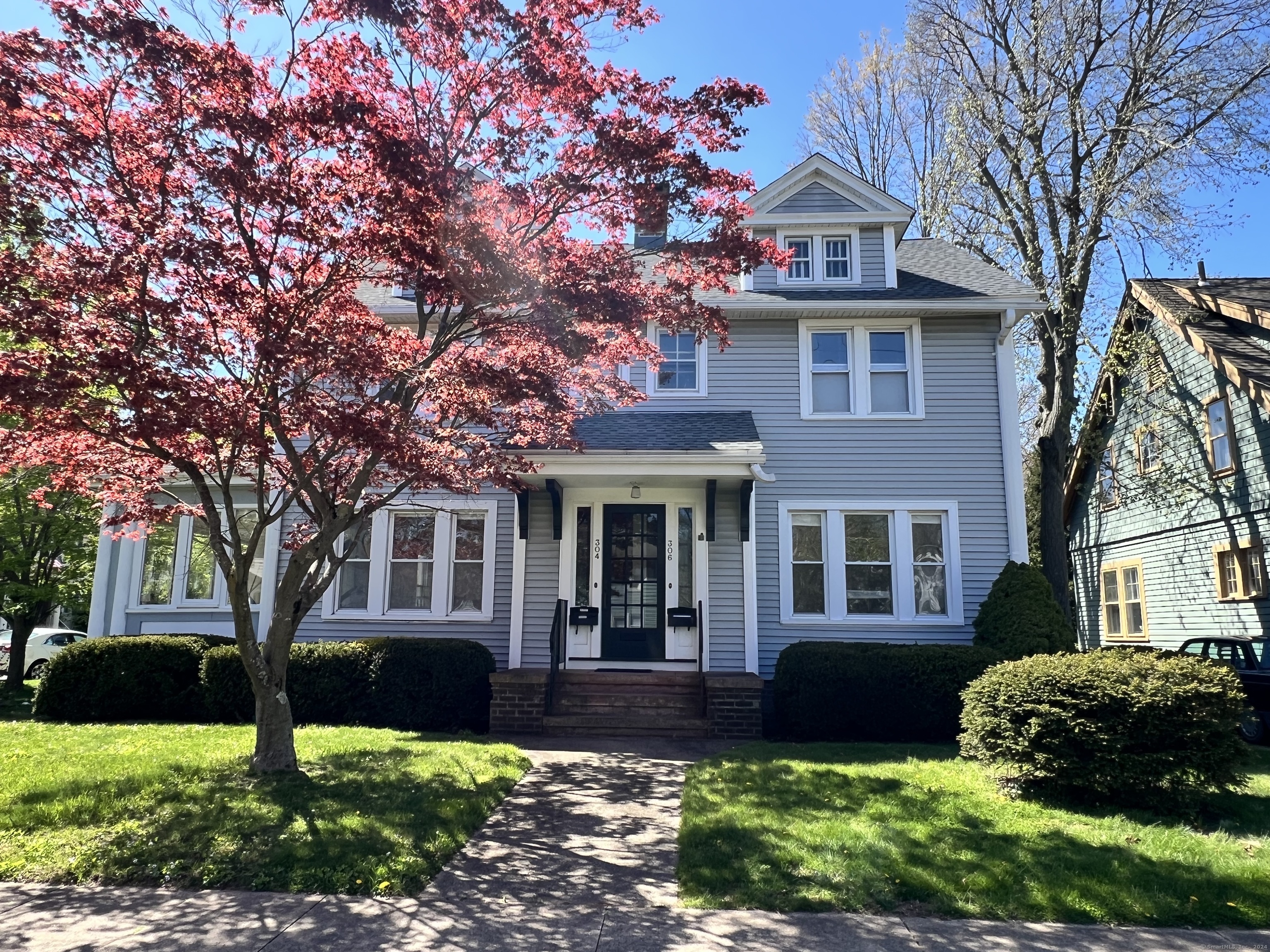 Property for Sale at 304 Central Avenue, New Haven, Connecticut - Bedrooms: 3 
Bathrooms: 2 
Rooms: 7  - $2,700