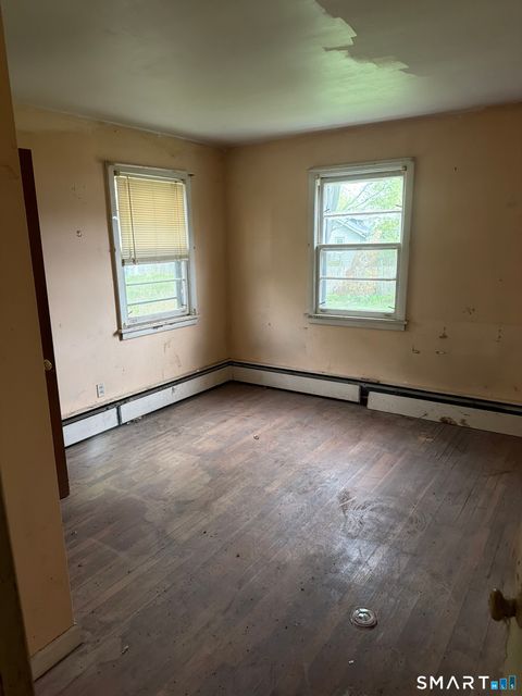 Tiny photo for 38 Robinson Street, New London, CT 06320 (MLS # 24172310)