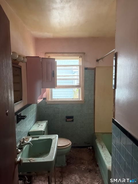 Tiny photo for 38 Robinson Street, New London, CT 06320 (MLS # 24172310)