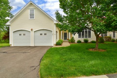 10 Dewberry Way 10 Suffield CT 06078