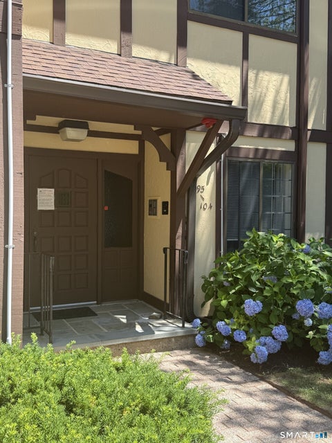 Condo For Rent - 125 Warner Hill Road #99<br/> Fairfield County, Stratford, CT 06614