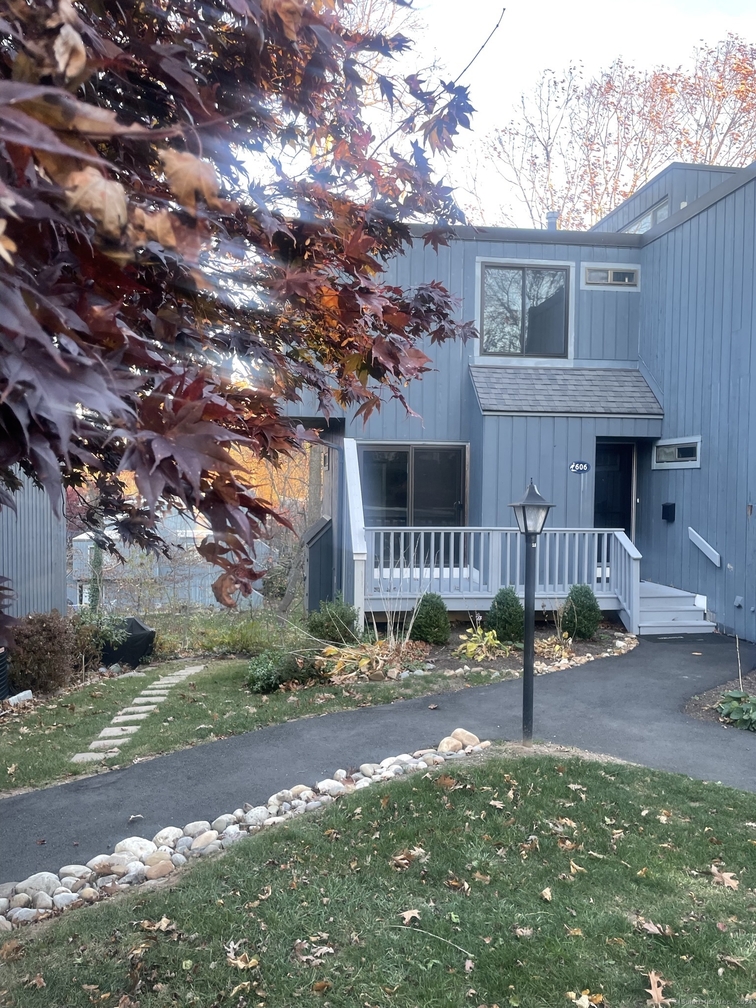 Rental Property at 606 Plymouth Colony 606, Branford, Connecticut - Bedrooms: 3 
Bathrooms: 3 
Rooms: 6  - $2,700 MO.