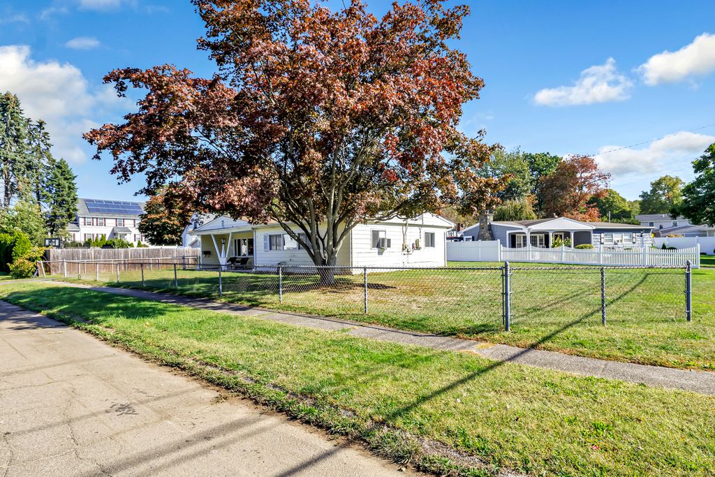 Photo of 10 Argonne Drive, Stratford, CT 06614 (MLS # 24133232)