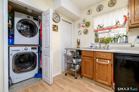 Tiny photo for 2 Washington Court #6, Stamford, CT 06902 (MLS # 24183547)