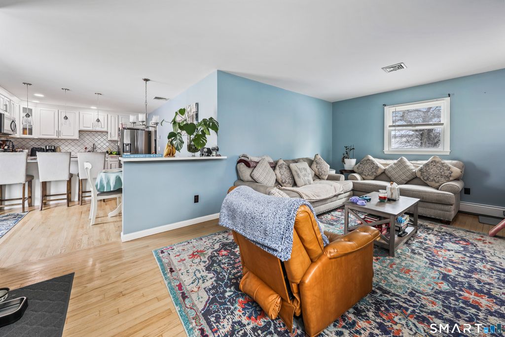 Photo of 270 Andrew Street, Stratford, CT 06614 (MLS # 24154941)