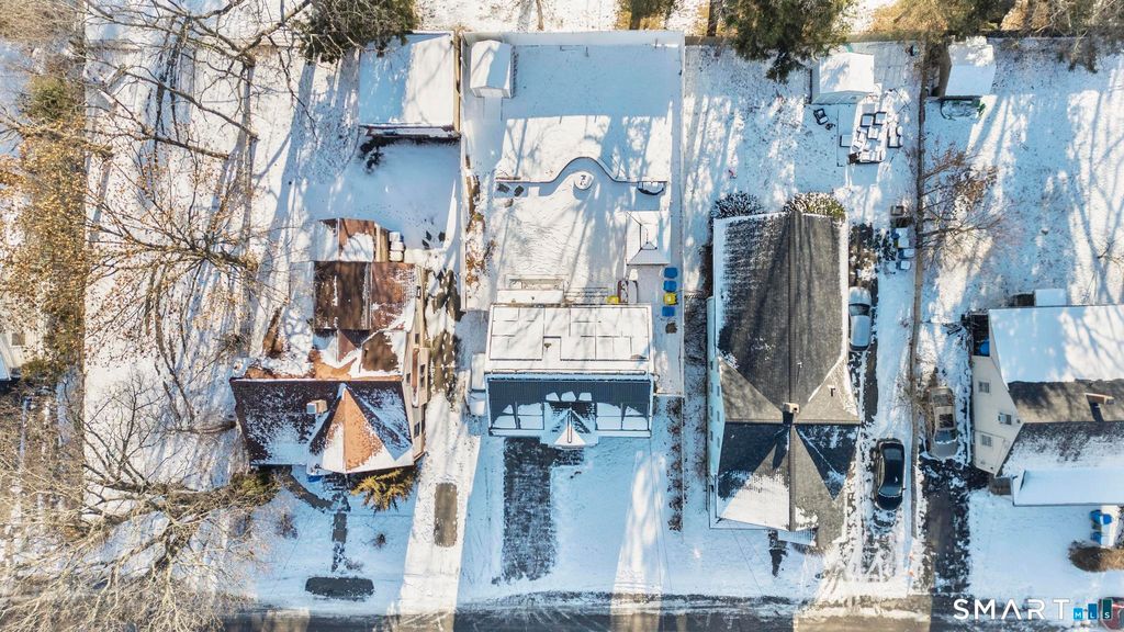 Photo of 35 Rosemount Avenue, Waterbury, CT 06708 (MLS # 24145419)