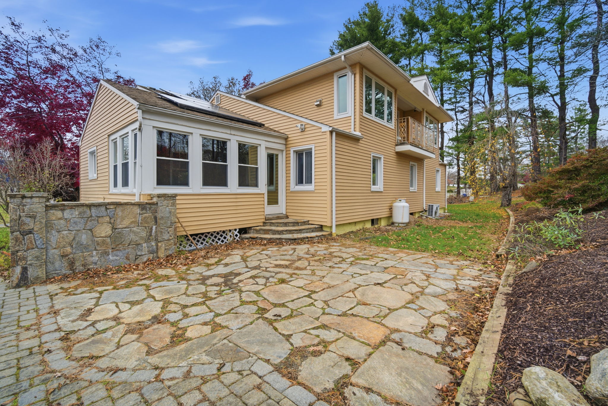 Rocky Hill, Connecticut 06067, United States, 4 Bedrooms Bedrooms, ,3 BathroomsBathrooms,Residential,Active,246857