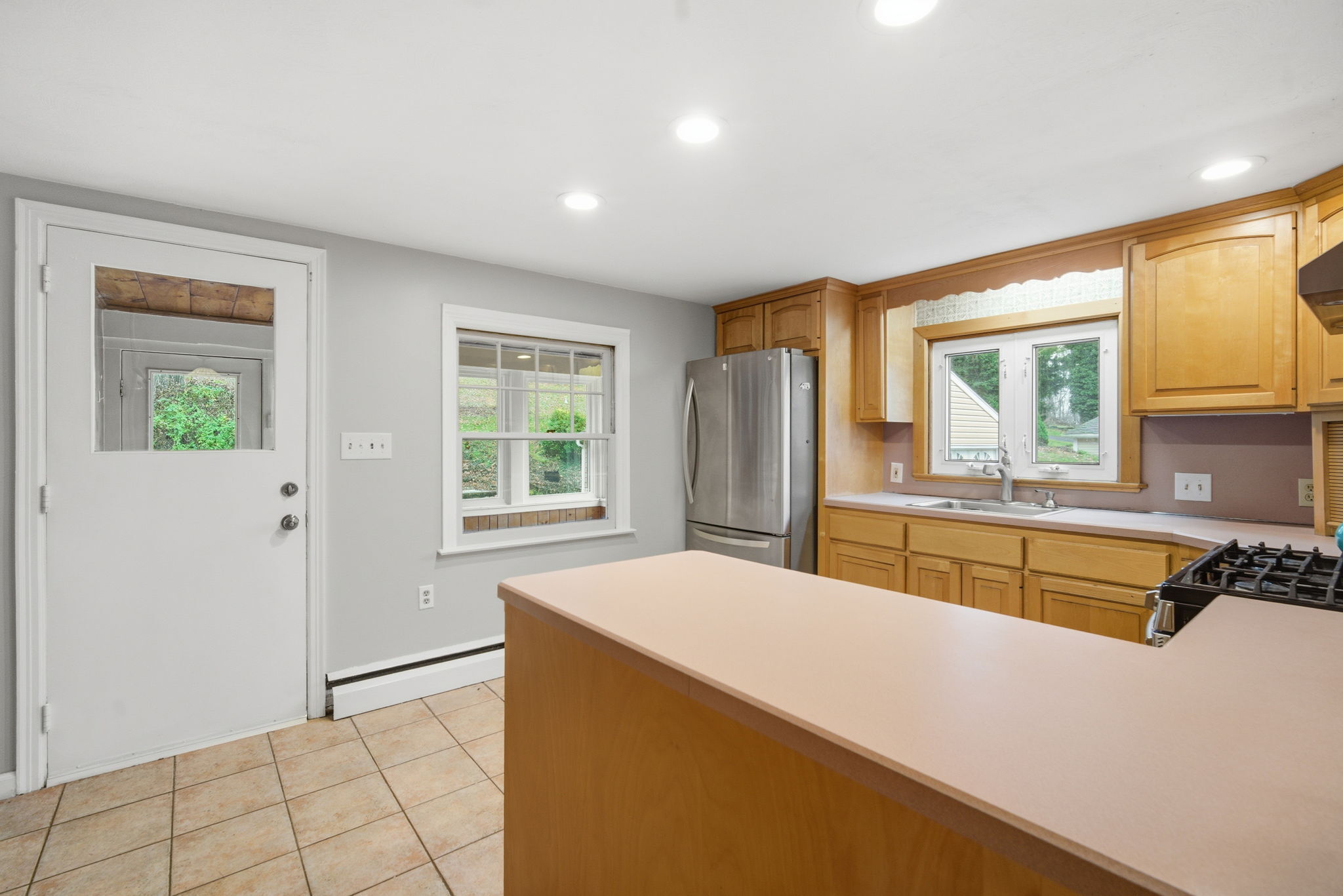 Rocky Hill, Connecticut 06067, United States, 4 Bedrooms Bedrooms, ,3 BathroomsBathrooms,Residential,Active,246857