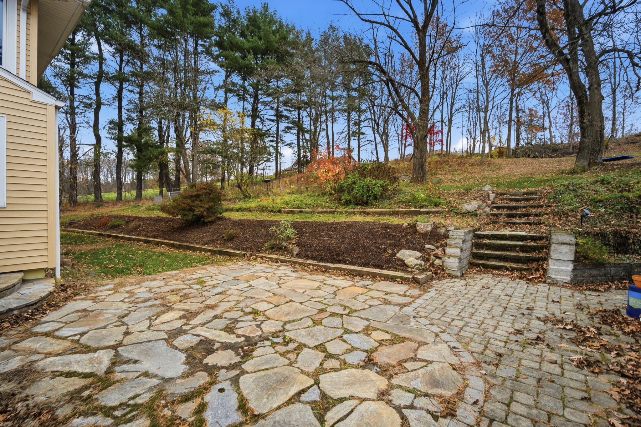 Rocky Hill, Connecticut 06067, United States, 4 Bedrooms Bedrooms, ,3 BathroomsBathrooms,Residential,Active,246857