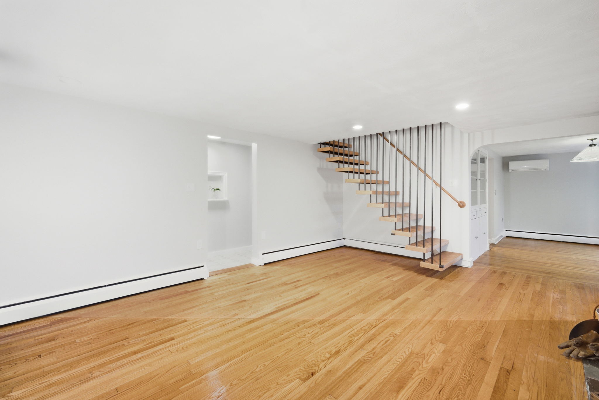 Rocky Hill, Connecticut 06067, United States, 4 Bedrooms Bedrooms, ,3 BathroomsBathrooms,Residential,Active,246857