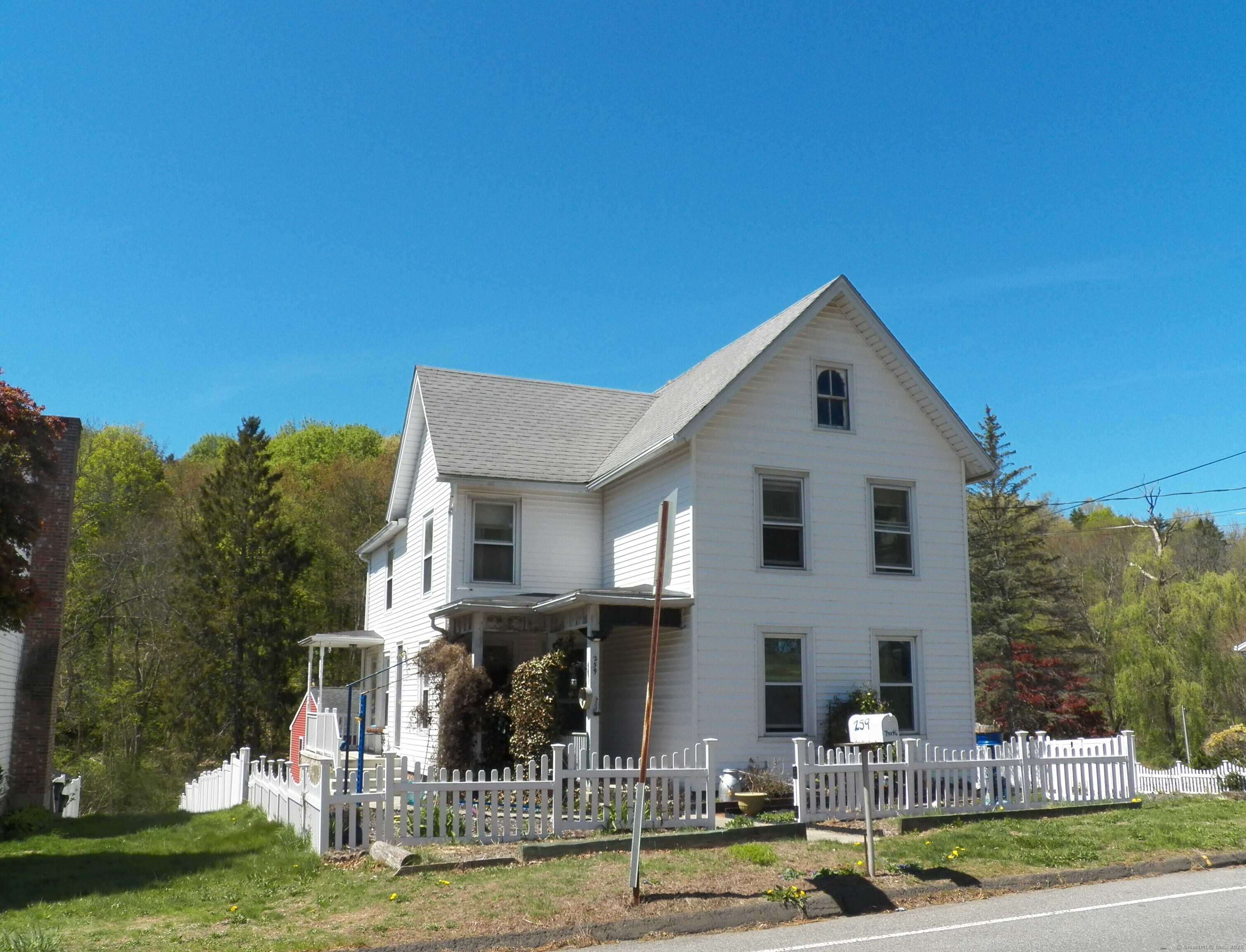 Property for Sale at Swain Avenue, Meriden, Connecticut - Bedrooms: 4 
Bathrooms: 2 
Rooms: 9  - $400,000