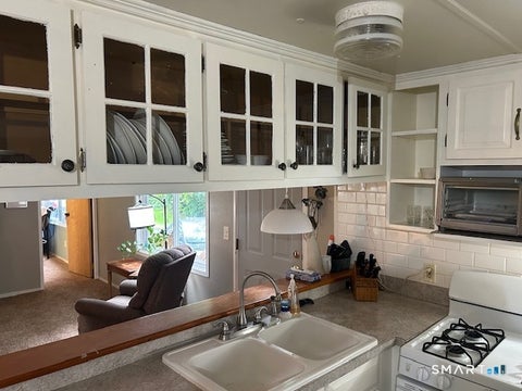 Tiny photo for 6 Woodsedge Lane, Westbrook, CT 06498 (MLS # 24205018)