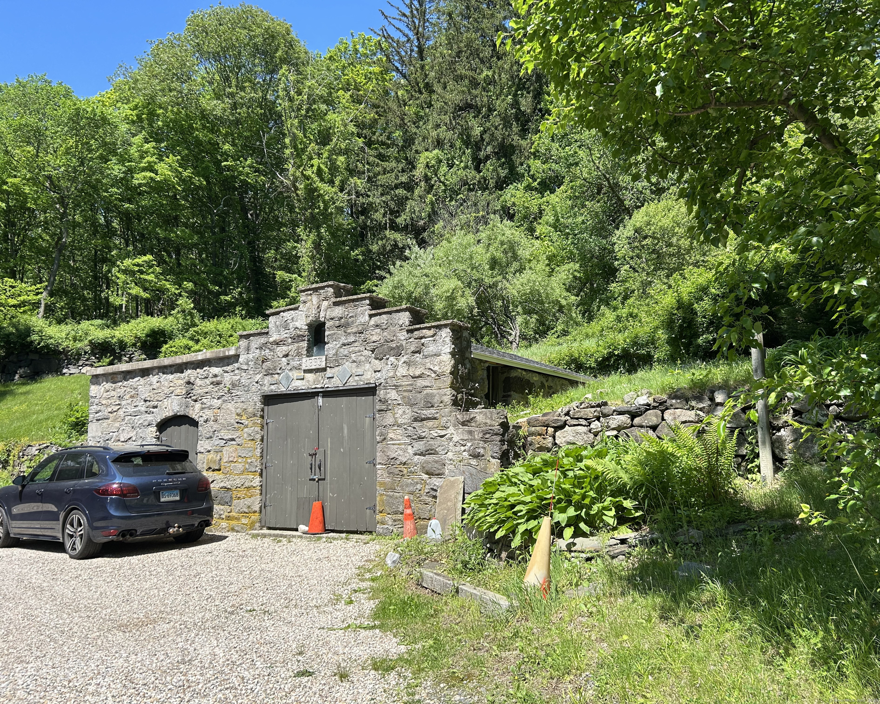 14 West Branchville Road