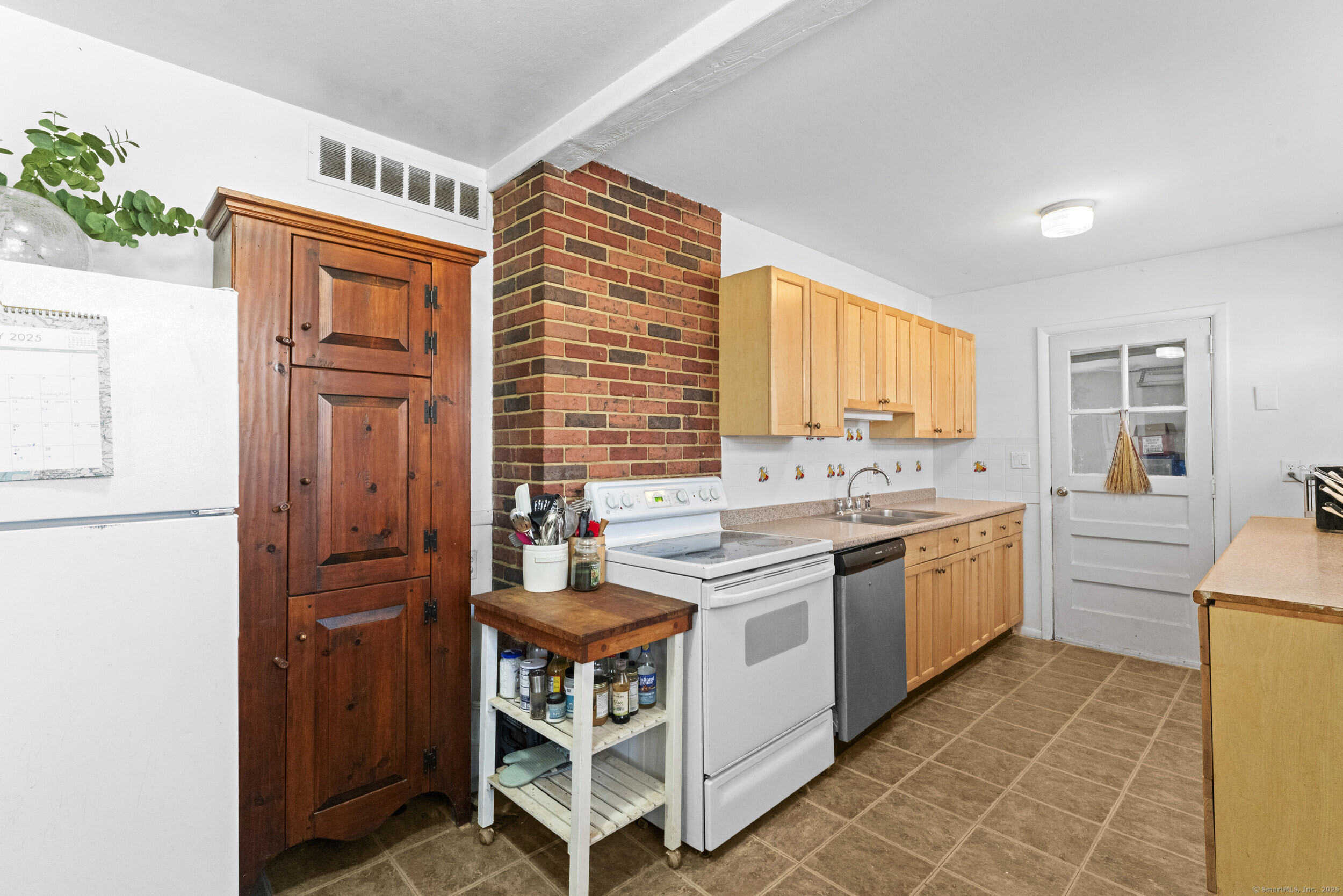 18 Plymouth Avenue, Groton, Connecticut image 8