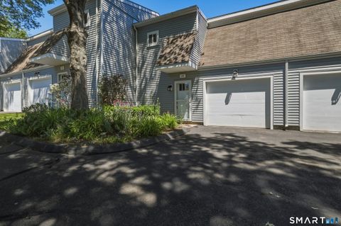 Photo of 274 Church Street #3D, Guilford, CT 06437 (MLS # 24183332)