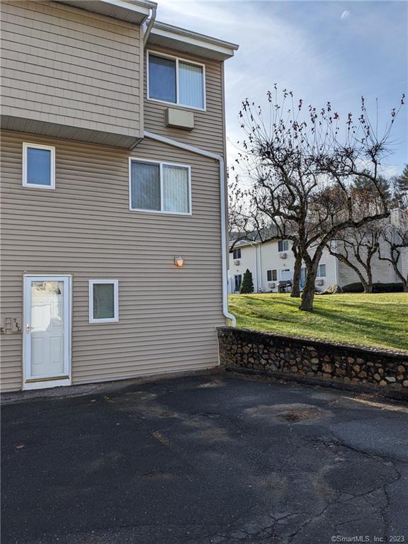 220 Main Street APT 7L