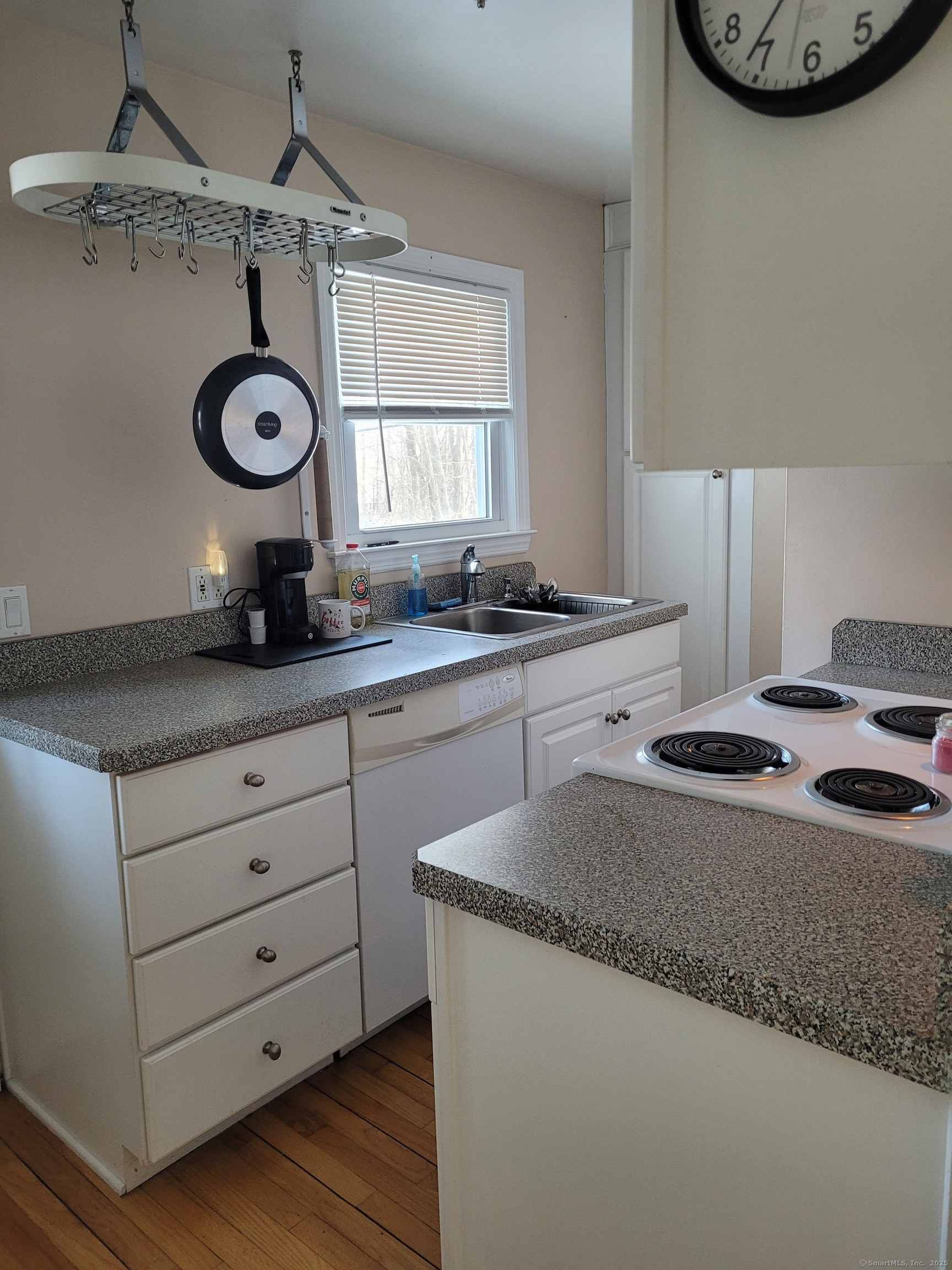 17 Monroe Street, Waterford, Connecticut image 4